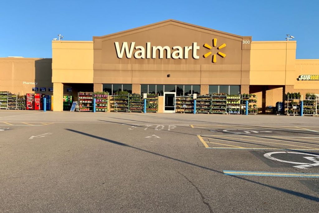 Does Walmart Close In 2022?