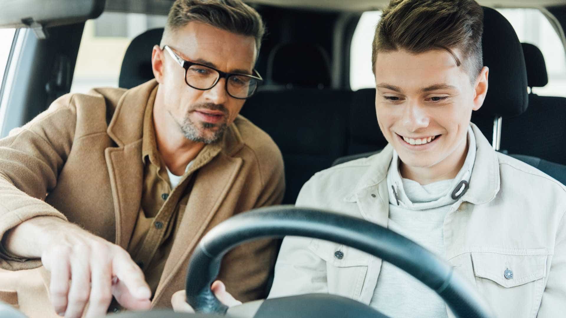 7 Best Car Insurance Companies For Young Drivers Under 25