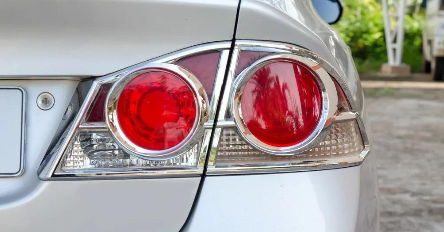 Identify a Car by its Tail Lights