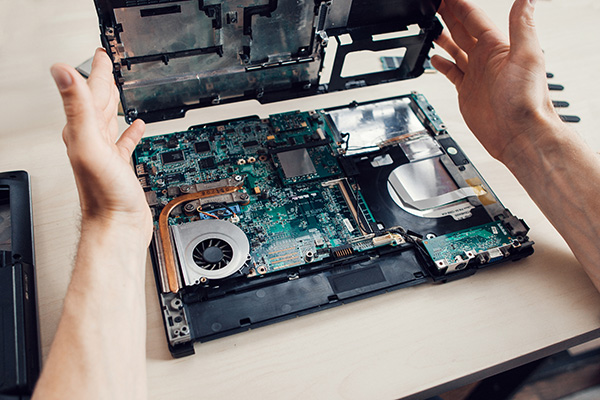 can you use a laptop motherboard in a desktop